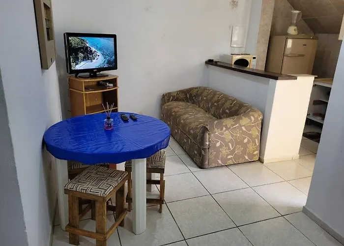 Casa A 250 Metros A Pe Da Praia. Otima Localizacao